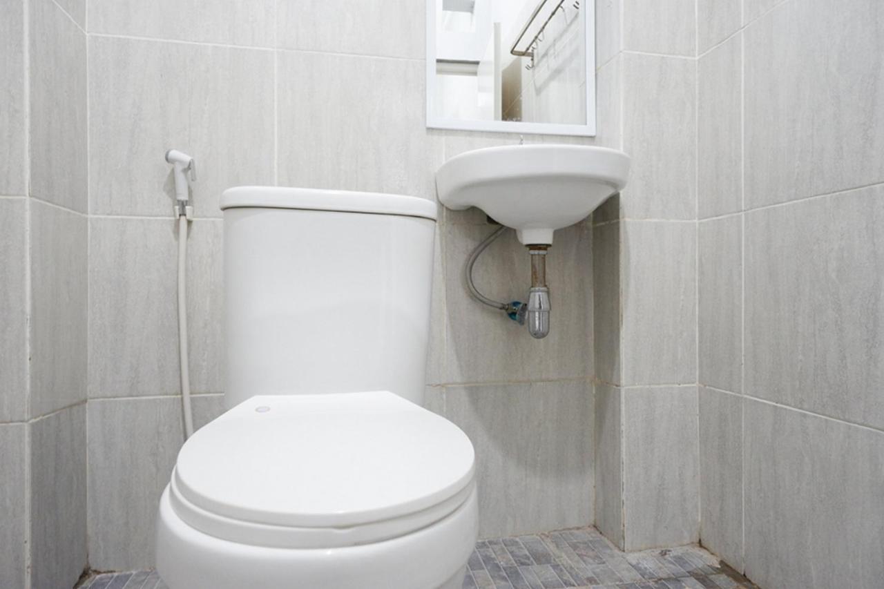 Reddoorz Near Jalan Adi Sucipto Solo Hotel Buitenkant foto