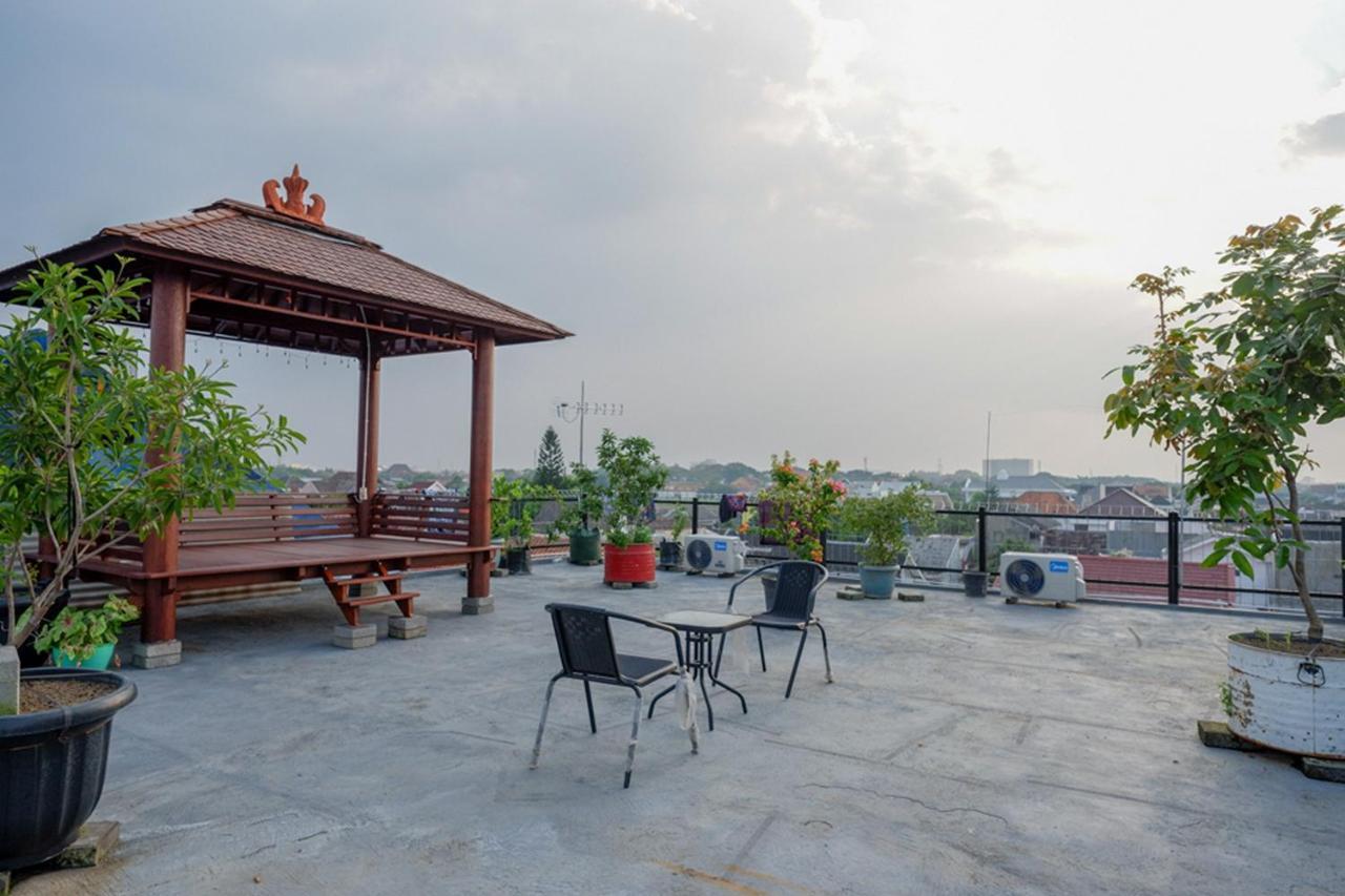 Reddoorz Near Jalan Adi Sucipto Solo Hotel Buitenkant foto