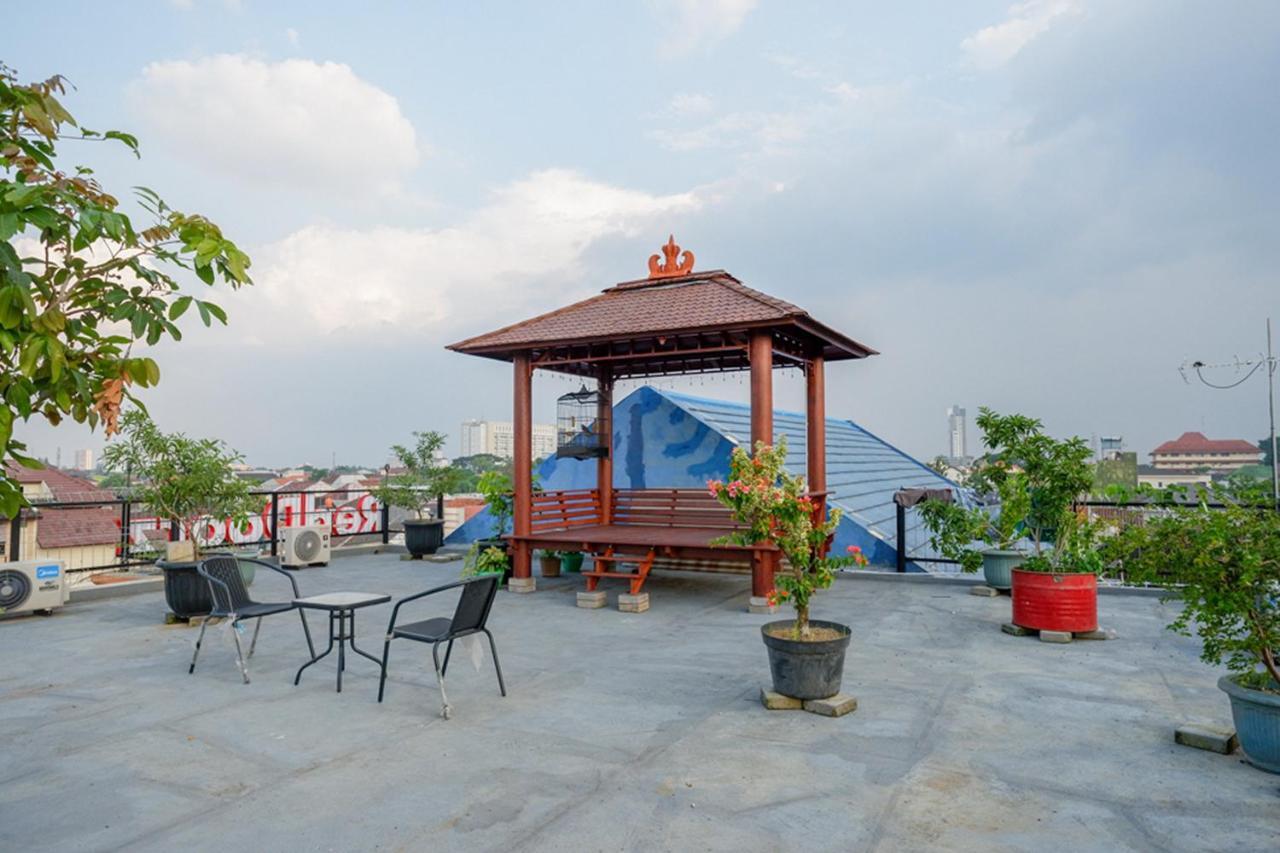 Reddoorz Near Jalan Adi Sucipto Solo Hotel Buitenkant foto