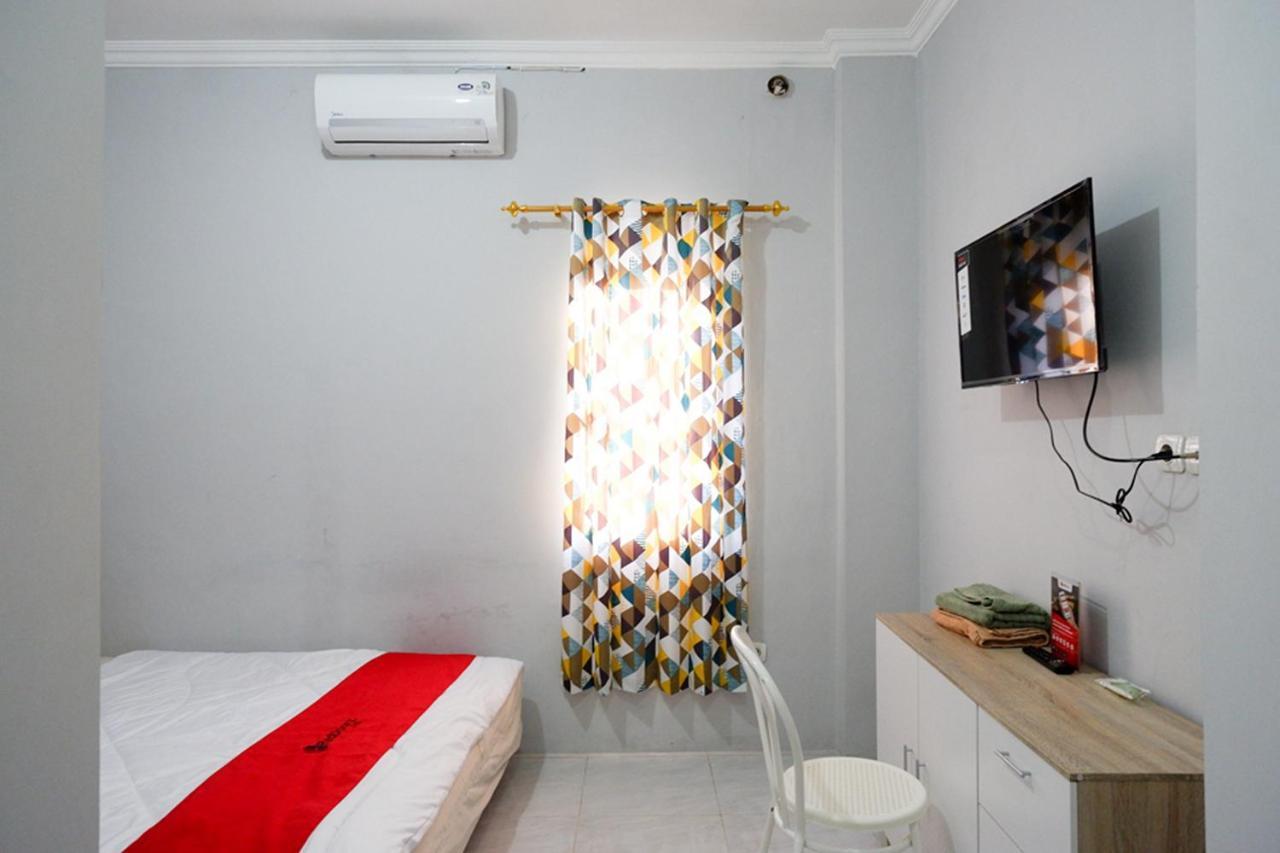 Reddoorz Near Jalan Adi Sucipto Solo Hotel Buitenkant foto
